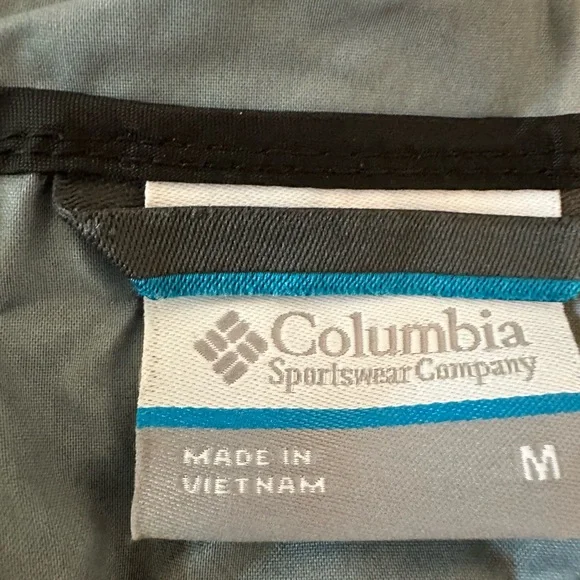 Columbia Women’s Hooded Windbreaker Jacket - Picture 5 of 11